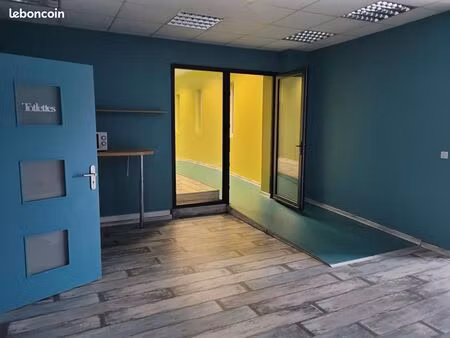 local bureaux 140 m²