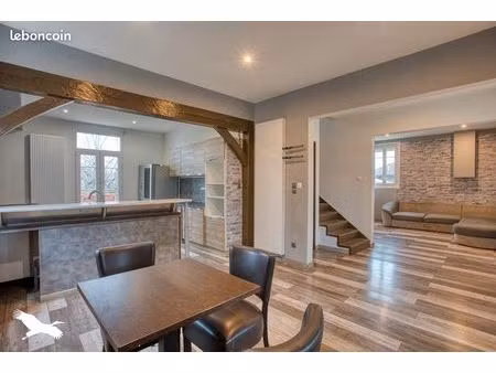 maison 7 pièces 130 m²
