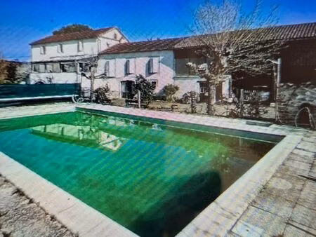 maison ancienne 8 pièces  225 m²avec piscine et terrain