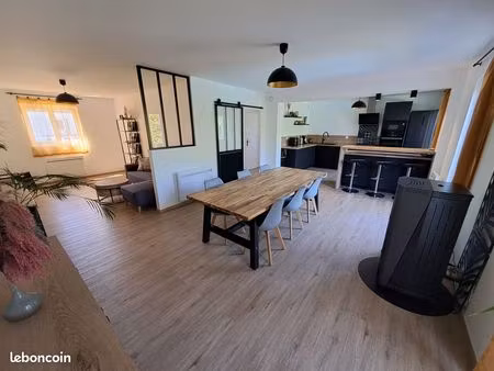 maison contemporaine independante de 6 pieces avec jardin et garage