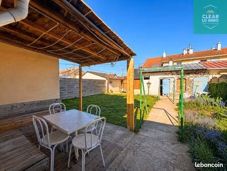 maison 3 pièces 80 m²