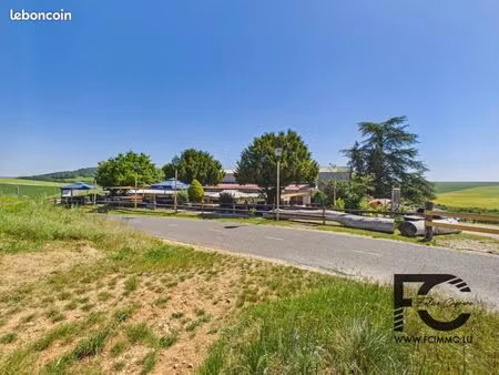 maison 9 pièces 275 m²