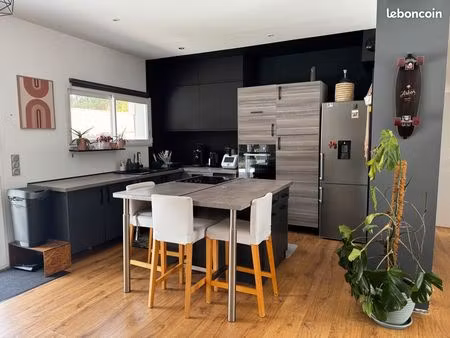 maison 5 pièces de 150m2 location annuelle