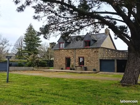 maison en pierres 97 m² – 3 chambres – terrain 4 800 m² – dépendances – sainte-anne-sur-br