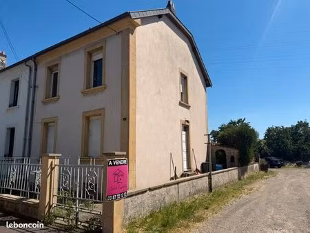 talange : maison f5 avec jardinet