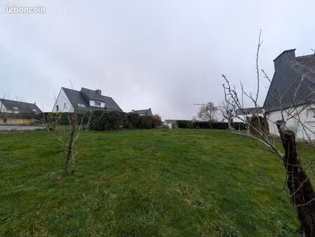 terrain 585 m² guidel