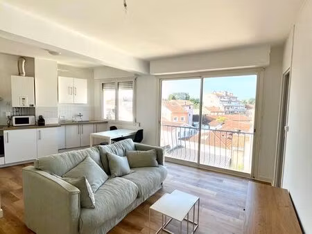 t2 meuble à l’année - place camille bouvet