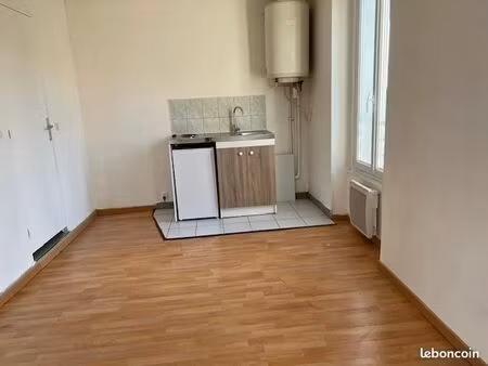 loue à montmirail 2 pièces 31 m2 448 euros