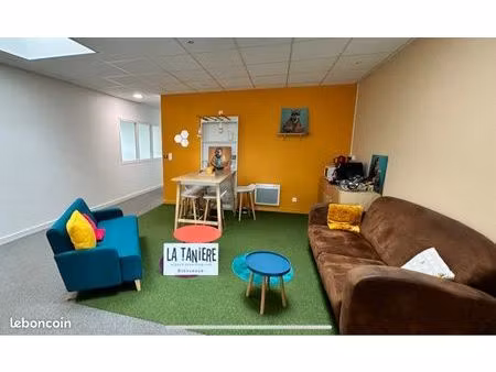 beau bureau privé
