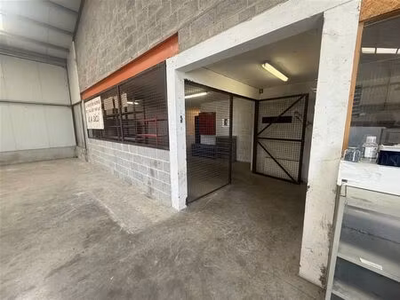 surface industrielle à louer à rue de la légende 37 louveigné (vbe28702)