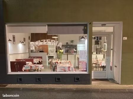 restaurant / pizzeria