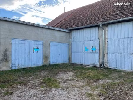 ensemble granges et garages  terrain
