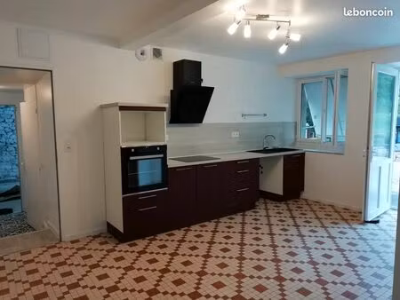 logement dans corps de ferme à proximité de souillac