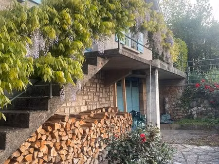 ravisssante maison année 50  entièrement rénovée  en centre ville figeac
