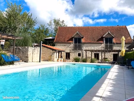 lot - région gourdon - charmante propriété tout confort