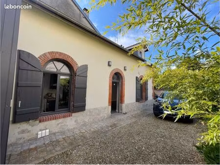 charmante petite maison à louer