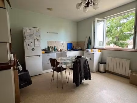 appartement 3 pièces 65 m²