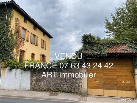 immeuble 7 pièces 157 m²
