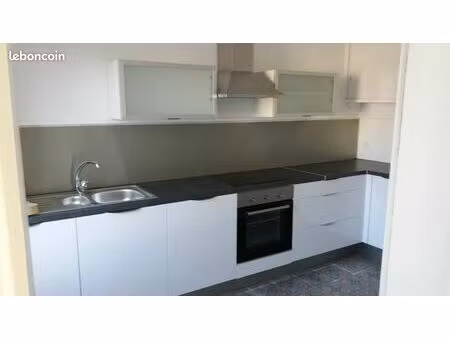 grand appartement f3 avec balcon
