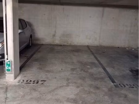 place de parking sous sol sécurisée - place molière