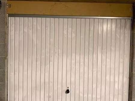 garage/box 13 m² cholet