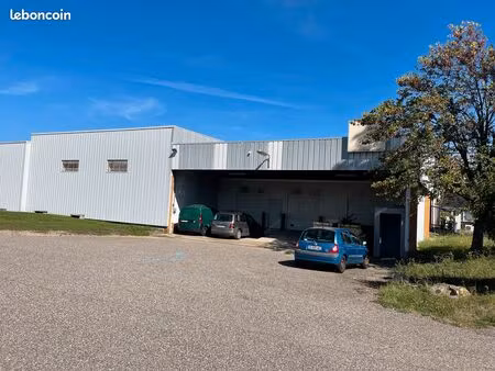 dépôt / local de stockage 70 m² – zone d'activité de l'artière – romagnat