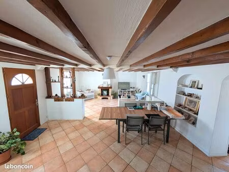 maison de caractère f4 année 1880 · poutres & cheminée · 86 m² de surface habitable (104 m