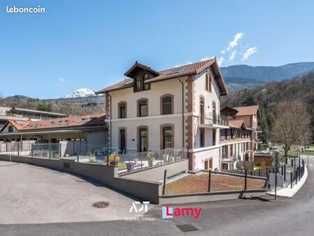 duplex 5 pièces 104 m²