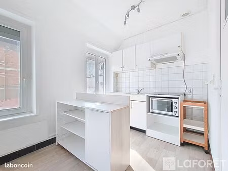 immeuble 4 pièces 74 m²