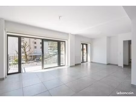 appartement 4 pièces 93 m²