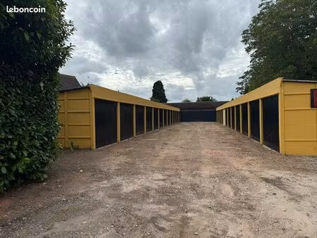 à vendre 26 garages