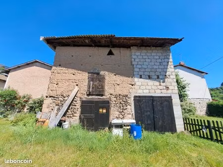 parking/box 65 m² marsac-en-livradois