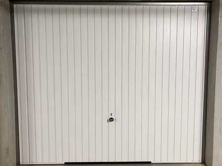 box / garage