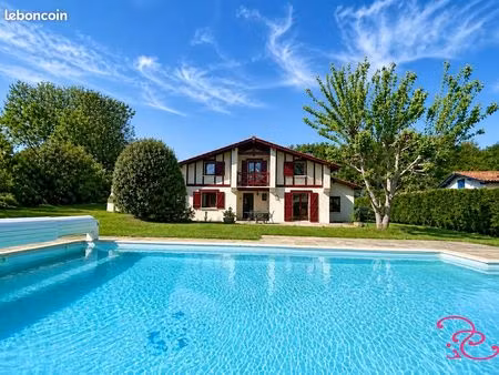 maison 6 pièces 142 m²