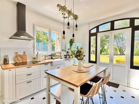 maison 9 pièces 190 m²
