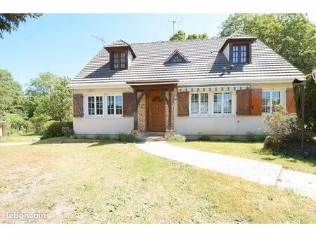 maison 9 pièces 140 m²