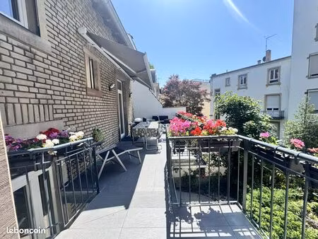maison 10 pièces 370 m²
