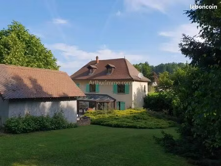 maison 5 pièces 145 m²