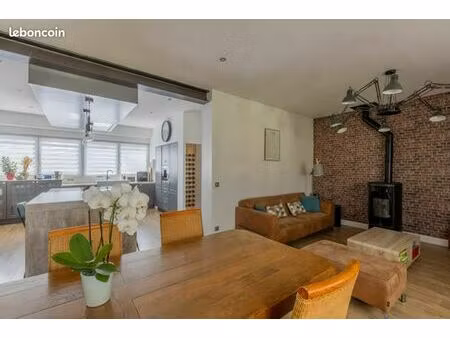 maison familiale de 205 m² entièrement rénovée