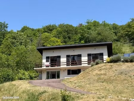 pavillon 8 pièces 187 m²