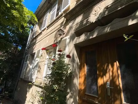 maison 8 pièces 257 m²