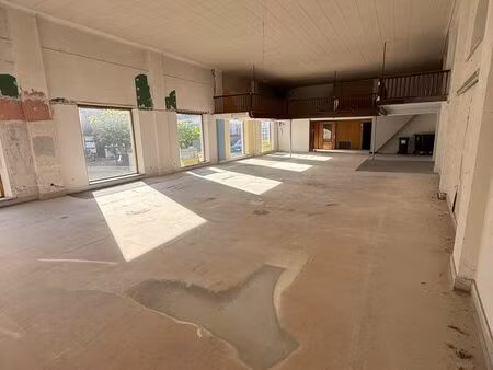 ensemble immobilier mixte / local