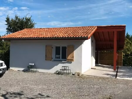 studio maisonnette à louer à l'année