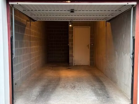 garage a vendre au centre d'anglet