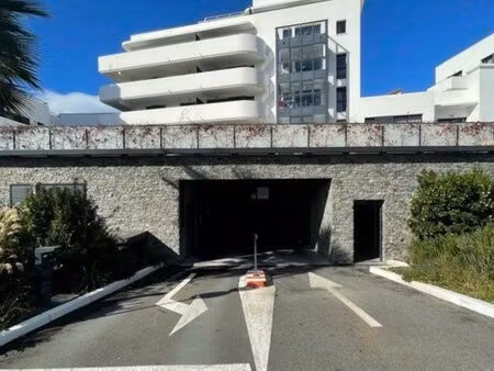 garage neuf biarritz