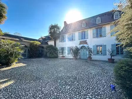 propriété 7 pièces 276 m²