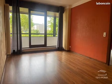 chamalières  avenue joseph claussat  appartement de 32 m2  balcon de 9 m2  garage