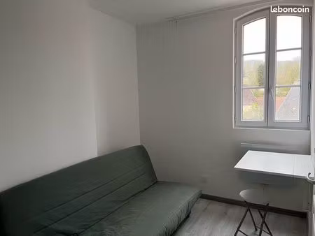 clermont centre - studio meublé disponible