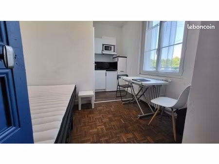 location studio meublé dans un petit immeuble avec jardin. les ponts de cé - sud angers