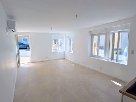 studio à louer - bourg trémont